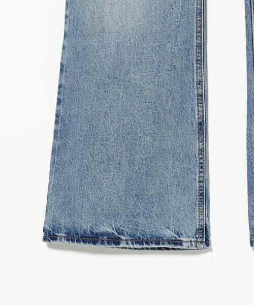 Ray BEAMS(レイビームス)の「LEVI’S(R) / LOOSE BOOT(デニムパンツ・レディース・サックスブルー・24inch/25inch/26inch)」の5枚目の写真