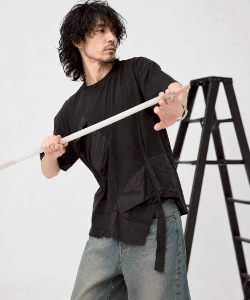 KAMINARI_TOKIO（カミナリトキオ）の「異素材切替アシメTシャツ（Tシャツ/カットソー・レディース・チャコールグレー/ブラック・FREE）」の6枚目の写真