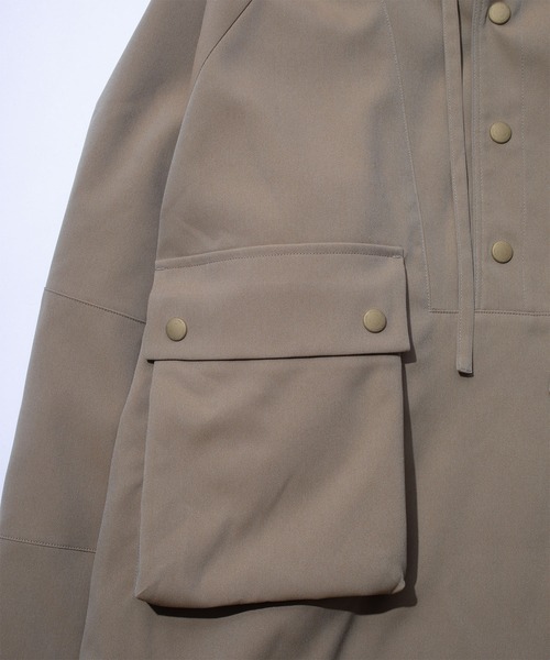 F/CE. (エフシーイー)の「F/CE. CHAMBRAY STRETCH ANORAK SHIRT / エフシーイー シャンブレー ストレッチ アノラック シャツ(シャツ/ブラウス・メンズ・ベージュ/ブラック・SMALL)」の9枚目の写真