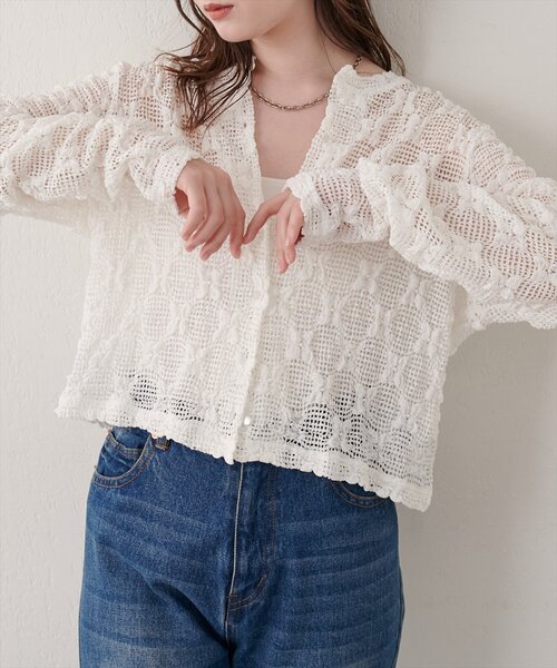 natural couture（ナチュラルクチュール）の「フラワーレースカットカーディガン（カーディガン/ボレロ・レディース・ブラウン/ブラック/オフホワイト・FREE）」の2枚目の写真