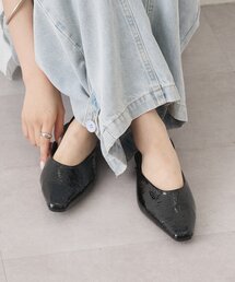 バックストラップフラットシューズ