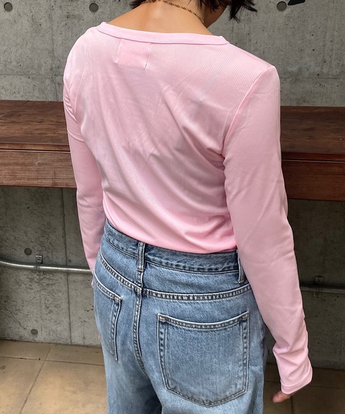 ROGER AND RAW(ロジャーアンドロウ)の「キーネック リブ長袖カットソー(Tシャツ/カットソー・レディース・ホワイト/ブラック/グレー/ピンク/アイボリー・FREE)」の22枚目の写真