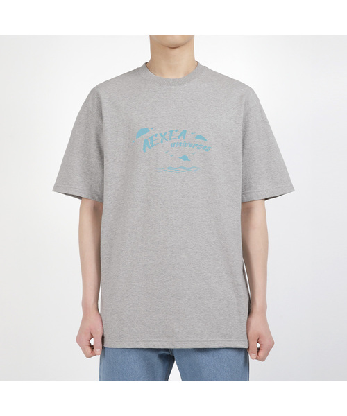 AEXEA(アクシー)の「オーシャンビュー 半袖Tシャツ E05BRD_ABX10280(Tシャツ/カットソー・メンズ・ブラック/グレー系その他/ホワイト/ブルー・L/S/XL/M)」の1枚目の写真