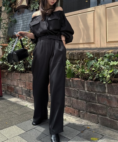 WILLFULLY(ウィルフリー)の「off shoulder shirring blousing all-in-one(つなぎ/オールインワン・レディース・ブラック/ブラウン・FREE)」の13枚目の写真