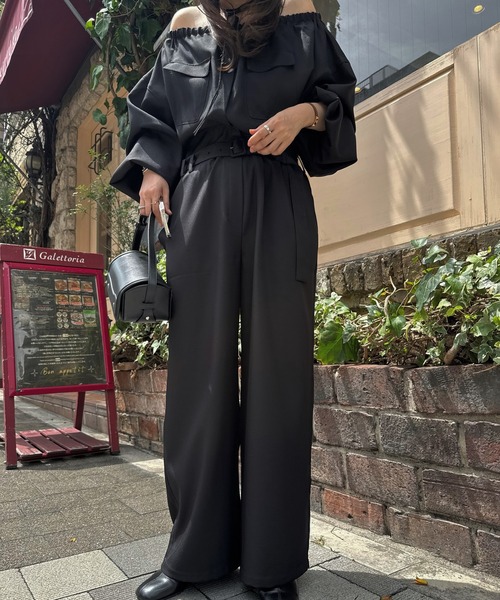 WILLFULLY(ウィルフリー)の「off shoulder shirring blousing all-in-one(つなぎ/オールインワン・レディース・ブラック/ブラウン・FREE)」の14枚目の写真