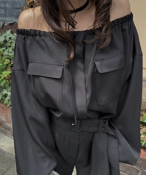 WILLFULLY(ウィルフリー)の「off shoulder shirring blousing all-in-one(つなぎ/オールインワン・レディース・ブラック/ブラウン・FREE)」の18枚目の写真