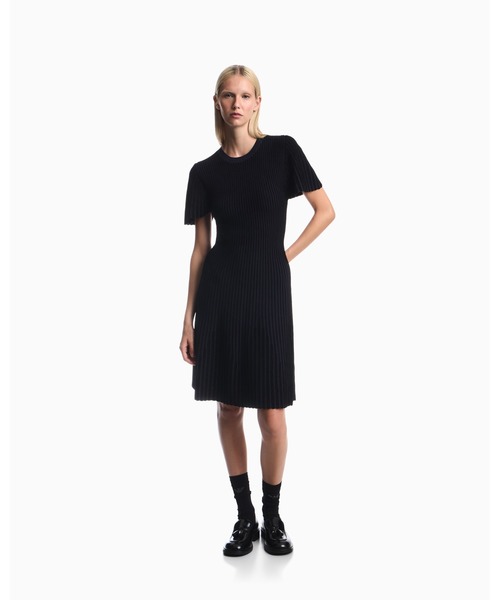EMPORIO ARMANI(エンポリオアルマーニ)の「【エンポリオ アルマーニ】ウィメンズ レギュラーフィット ストライプ ニットドレス ワンピース(ワンピース・レディース・ブラック/ボルドー・36/42/40/38)」の2枚目の写真