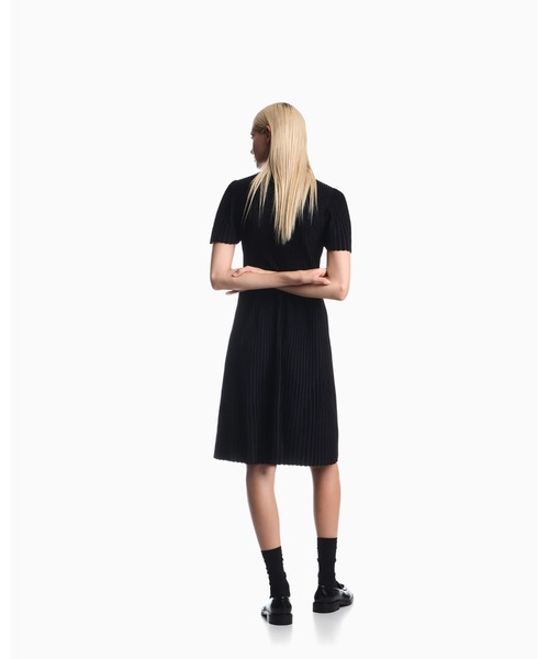 EMPORIO ARMANI(エンポリオアルマーニ)の「【エンポリオ アルマーニ】ウィメンズ レギュラーフィット ストライプ ニットドレス ワンピース(ワンピース・レディース・ブラック/ボルドー・36/42/40/38)」の9枚目の写真
