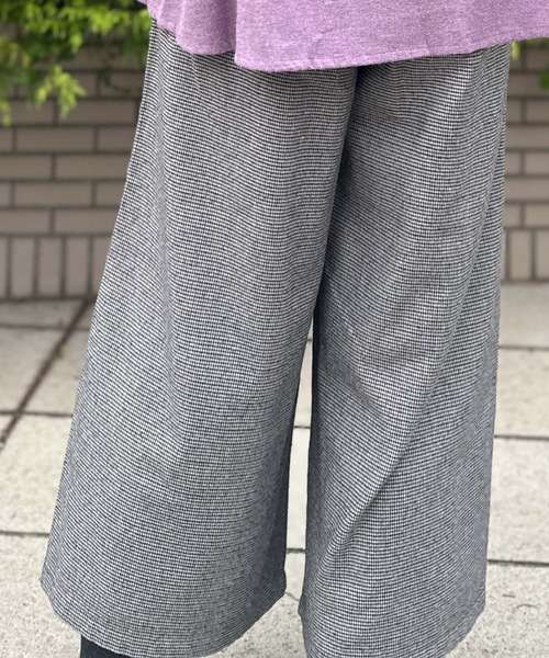 SELF+SERVICE（セルフサービス）の「再生ポリ入 ワイドクロプトパンツ（その他パンツ・レディース・チャコールグレー/グレー系その他/グレー系その他2/ブルー系その他・S/M/L/XL）」の13枚目の写真