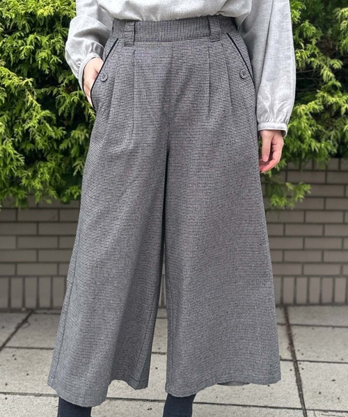 SELF+SERVICE（セルフサービス）の「再生ポリ入 ワイドクロプトパンツ（その他パンツ・レディース・チャコールグレー/グレー系その他/グレー系その他2/ブルー系その他・S/M/L/XL）」の20枚目の写真