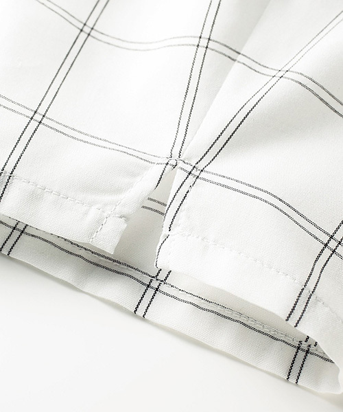 IEDIT（イディット）の「【通勤コーデに◎】ＤＲＥＣＯ　ｂｙ　ＩＥＤＩＴ　形態安定加工素材でイージーケア！ビジュー付き印象美人ペプラムブラウス＜ホワイト＞　　　（シャツ/ブラウス・レディース・ホワイト・MEDIUM/SMALL/X-LARGE/LARGE/XX-LARGE）」の12枚目の写真