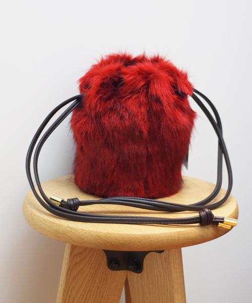 Jewel Changes(ジュエルチェンジズ)の「【WEB限定】◎JC フェイクファーポシェット / ショルダーバッグ(ショルダーバッグ・レディース・ライトグレー/ナチュラル/レッド・フリ-)」の18枚目の写真