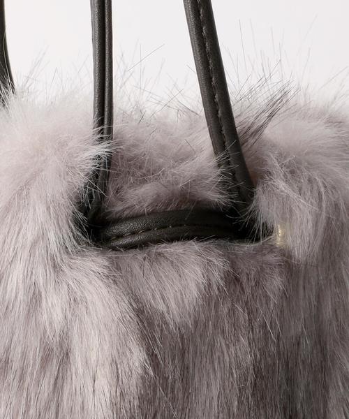 Jewel Changes(ジュエルチェンジズ)の「【WEB限定】◎JC フェイクファーポシェット / ショルダーバッグ(ショルダーバッグ・レディース・ライトグレー/ナチュラル/レッド・フリ-)」の20枚目の写真