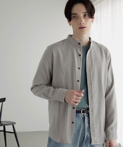 MONO-MART（モノマート）の「T/R ストレッチ バンドカラーシャツ（シャツ/ブラウス・メンズ・オフホワイト/ベージュ/ブルー系その他/ブラック/グレー系その他/オリーブ/ネイビー/チャコール/ライトベージュ/ブラック系その他/キャメル/ブラウン/パープル/チェック/グレー/ストライプ/サックスブルー/グレー系その他2/ボルドー/モカ/イエロー系その他/ベージュ系その他/ブルー系その他2/ブラウン系その他2/ベージュ系その他2/ブラウン系その他/グリーン系その他/ベージュ系その他4/ベージュ系その他3/グレー系その他3/グレイッシュベージュ/グレー系その他4/ダークブラウン/ブルー系その他3/グリーン系その他2/ライラック・M/L/S/XL）」の16枚目の写真