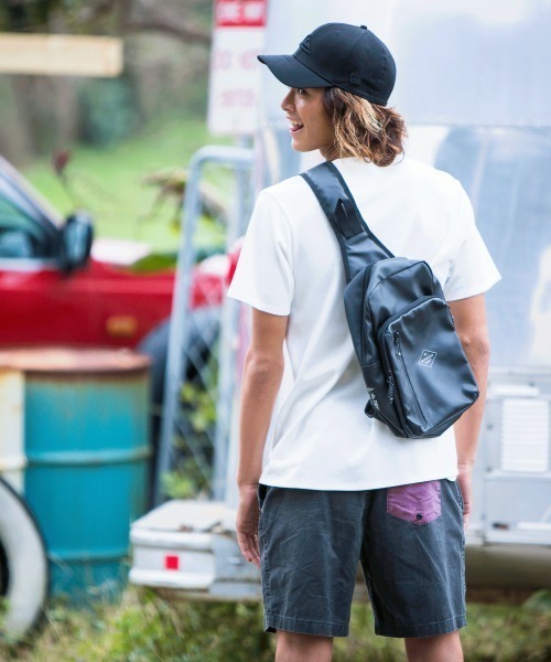 Quiksilver（クイックシルバー）の「MOUNTAIN & WAVE BLACK/クイックシルバー キャップ newera コラボ（キャップ・メンズ・ブラック×ホワイト/ブラック×ブラック/ブラック/ホワイト/ブラック系その他2/ブラック系その他・M/L/S/M）」の3枚目の写真