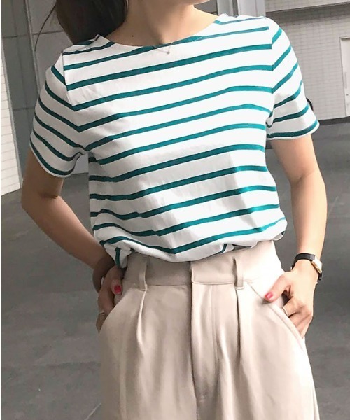 KOBE LETTUCE（コウベレタス）の「[無地/ボーダー柄]コットン100％半袖シンプルTシャツ（Tシャツ/カットソー・レディース・ホワイト系その他3/レッド系その他/ホワイト×ネイビー/ブルー系その他/ブラック/ブルー系その他3/ホワイト系その他2/レモンイエロー/ホワイト系その他6/ホワイト×ブラック/ホワイト×ブルー/ライトカーキ/ネイビー/オフホワイト/ホワイト系その他4/ブラック系その他/ホワイト系その他5/ホワイト×グレー/ホワイト×レッド/ベージュ系その他2/その他2/ブラック系その他4/ブラック系その他3/その他1/ベージュ系その他3/ピンク系その他/その他3/その他4/ホワイト×グリーン/その他5/オレンジ系その他/ベージュ系その他4/ベージュ系その他5/ピンク系/ピンク系1/グリーン系1/グリーン系・FREE）」の4枚目の写真