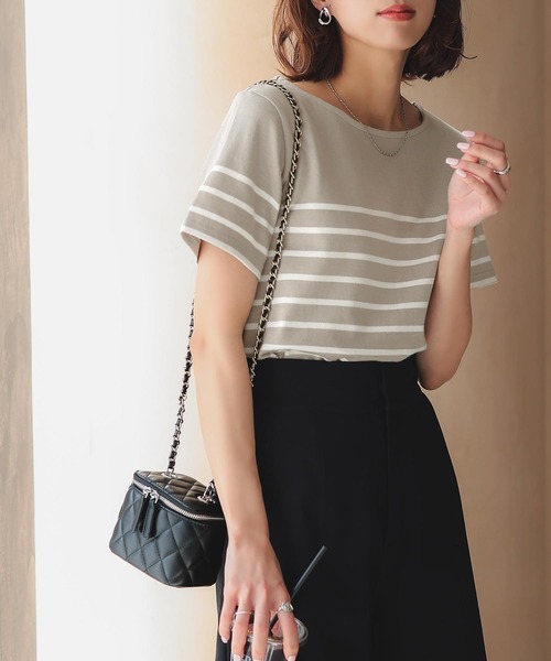 KOBE LETTUCE（コウベレタス）の「[無地/ボーダー柄]コットン100％半袖シンプルTシャツ（Tシャツ/カットソー・レディース・ホワイト系その他3/レッド系その他/ホワイト×ネイビー/ブルー系その他/ブラック/ブルー系その他3/ホワイト系その他2/レモンイエロー/ホワイト系その他6/ホワイト×ブラック/ホワイト×ブルー/ライトカーキ/ネイビー/オフホワイト/ホワイト系その他4/ブラック系その他/ホワイト系その他5/ホワイト×グレー/ホワイト×レッド/ベージュ系その他2/その他2/ブラック系その他4/ブラック系その他3/その他1/ベージュ系その他3/ピンク系その他/その他3/その他4/ホワイト×グリーン/その他5/オレンジ系その他/ベージュ系その他4/ベージュ系その他5/ピンク系/ピンク系1/グリーン系1/グリーン系・FREE）」の21枚目の写真