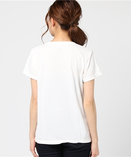 MOUSSY（マウジー）の「Hanes POCKET TEE C NECK（Tシャツ/カットソー・レディース・ライトイエロー/ホワイト/ライトブルー/ピンク・1/2）」の11枚目の写真