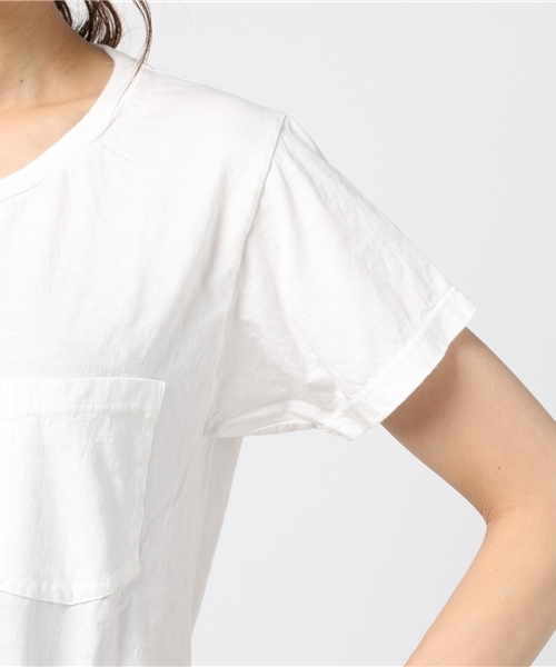 MOUSSY（マウジー）の「Hanes POCKET TEE C NECK（Tシャツ/カットソー・レディース・ライトイエロー/ホワイト/ライトブルー/ピンク・1/2）」の13枚目の写真