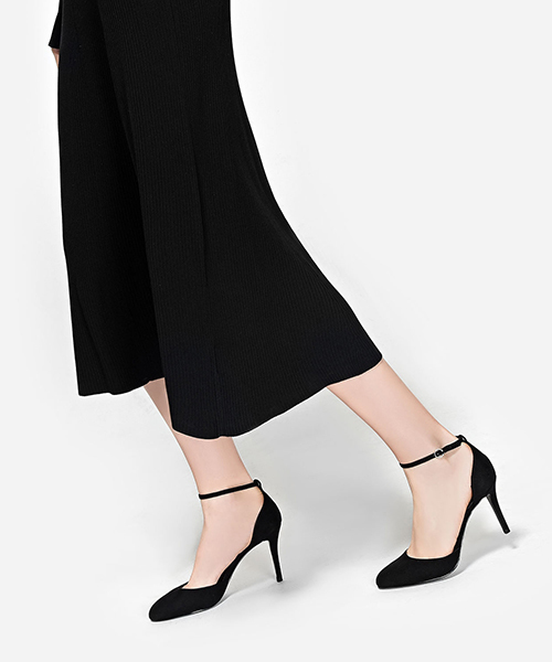 CHARLES & KEITH(チャールズ & キース)の「ベーシックアンクルストラップヒール / BASIC ANKLE STRAP HEELS(サンダル・レディース・ブラック/ピンク/バーガンディー・22.5cm/23cm/24cm/23.5cm/24.5cm)」の9枚目の写真