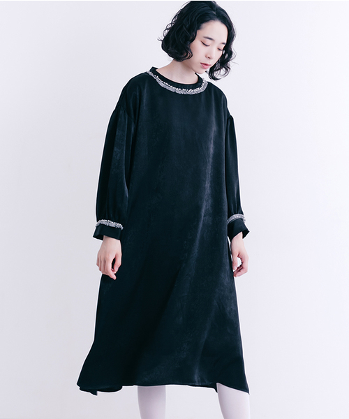 merlot plus(メルロープリュス)の「ボトルネックフリンジワンピース1069(ワンピース・レディース・パープル/ブラック/ベージュ・FREE)」の17枚目の写真
