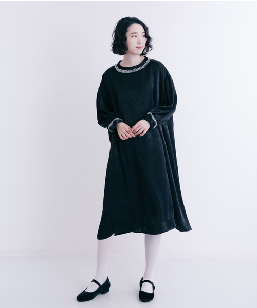 merlot plus(メルロープリュス)の「ボトルネックフリンジワンピース1069(ワンピース・レディース・パープル/ブラック/ベージュ・FREE)」の16枚目の写真