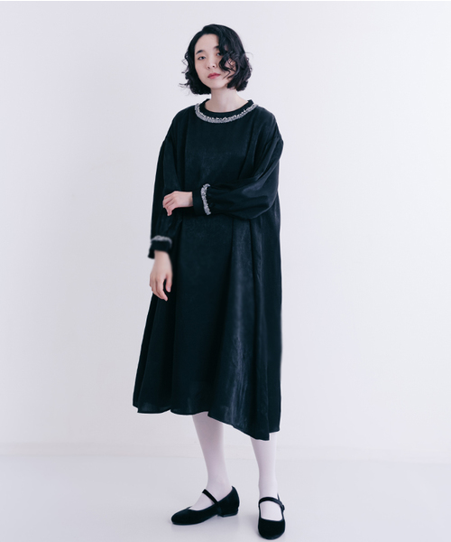 merlot plus(メルロープリュス)の「ボトルネックフリンジワンピース1069(ワンピース・レディース・パープル/ブラック/ベージュ・FREE)」の15枚目の写真