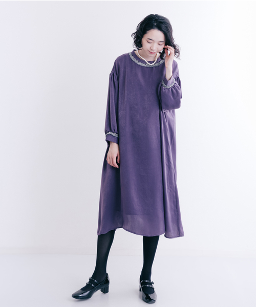 merlot plus(メルロープリュス)の「ボトルネックフリンジワンピース1069(ワンピース・レディース・パープル/ブラック/ベージュ・FREE)」の14枚目の写真