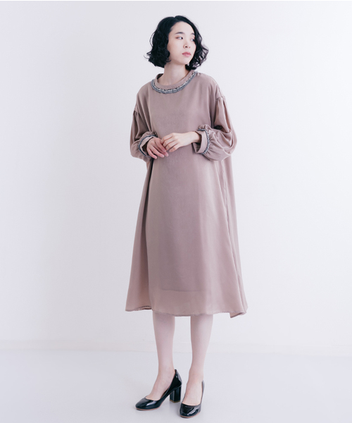 merlot plus(メルロープリュス)の「ボトルネックフリンジワンピース1069(ワンピース・レディース・パープル/ブラック/ベージュ・FREE)」の12枚目の写真