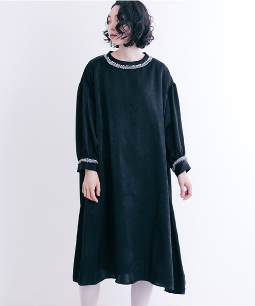 merlot plus(メルロープリュス)の「ボトルネックフリンジワンピース1069(ワンピース・レディース・パープル/ブラック/ベージュ・FREE)」の21枚目の写真