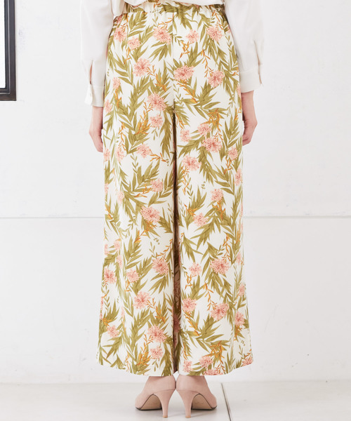 RIVE DROITE（リヴドロワ）の「レースフラワープリントワイドパンツ（その他パンツ・レディース・アイボリー/ネイビー・FREE）」の8枚目の写真