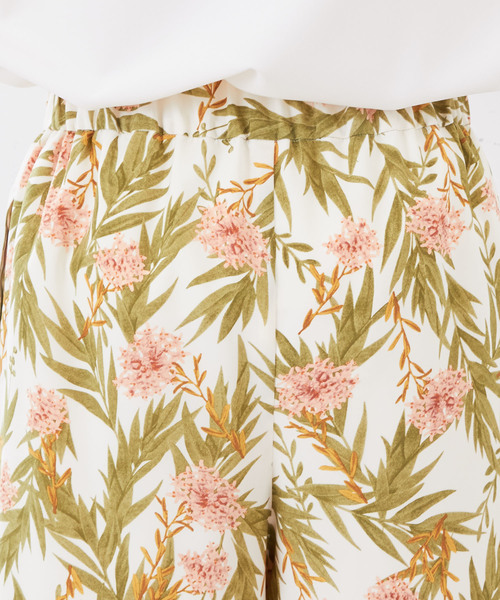 RIVE DROITE（リヴドロワ）の「レースフラワープリントワイドパンツ（その他パンツ・レディース・アイボリー/ネイビー・FREE）」の9枚目の写真