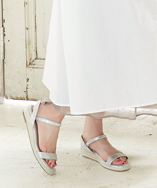 KOBE LETTUCE（コウベレタス）の「ローヒールウェッジソールジュートサンダル（サンダル・レディース・ライトベージュ/ネイビー/キャメル/ピンク/イエロー/ホワイト系その他/ブラック/シルバー系その他/パープル/その他1・L/LL/M/S）」の9枚目の写真