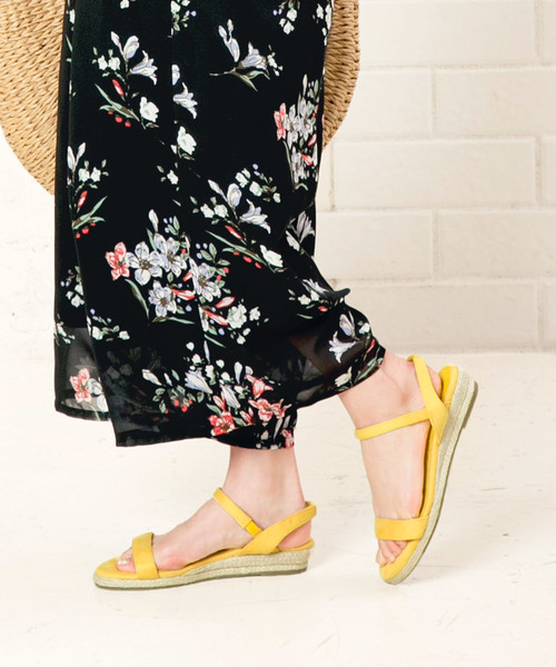 KOBE LETTUCE（コウベレタス）の「ローヒールウェッジソールジュートサンダル（サンダル・レディース・ライトベージュ/ネイビー/キャメル/ピンク/イエロー/ホワイト系その他/ブラック/シルバー系その他/パープル/その他1・L/LL/M/S）」の6枚目の写真