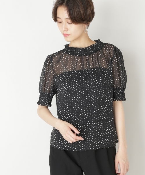 LOWRYS FARM（ローリーズファーム）の「ドットプリエリブラウス　798918（シャツ/ブラウス・レディース・オフホワイト/ブラック/ネイビー・LARGE/MEDIUM）」の2枚目の写真