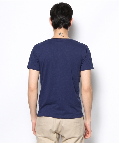 BEAUTY&YOUTH UNITED ARROWS（ビューティーアンドユースユナイテッドアローズ）の「BY YUP STAR ロゴ VネックTシャツ◆（Tシャツ/カットソー・メンズ・ホワイト/ネイビー・SMALL/MEDIUM/LARGE）」の5枚目の写真