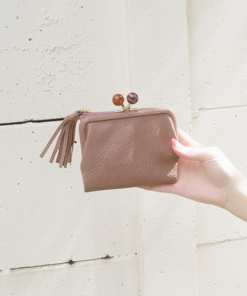 perche(ペルケ)の「ペルケ perche / アクリル玉がま口2つ折り財布(財布・レディース・ブラック/パープル/グレー/ピンク/シルバー/グリーン/キャメル/イエロー/グレー系その他/ネイビー/イエロー系その他/ピンク系その他/ホワイト系その他2/サックスブルー/ブラック系その他/ベージュ系その他2/グレー系その他2・FREE)」の15枚目の写真