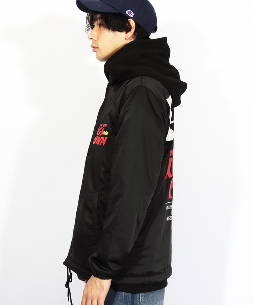 ８(eight)（エイト）の「ロゴ コーチジャケット バックプリント（ナイロンジャケット・メンズ・ブラック/カーキ・MEDIUM/LARGE）」の7枚目の写真