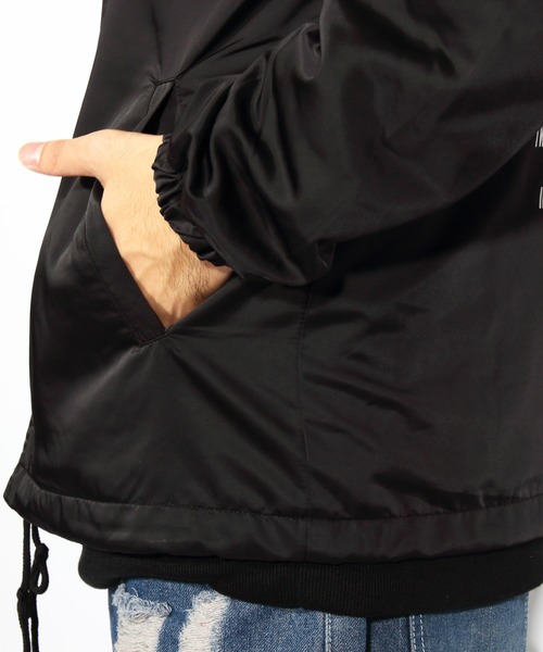 ８(eight)（エイト）の「ロゴ コーチジャケット バックプリント（ナイロンジャケット・メンズ・ブラック/カーキ・MEDIUM/LARGE）」の14枚目の写真