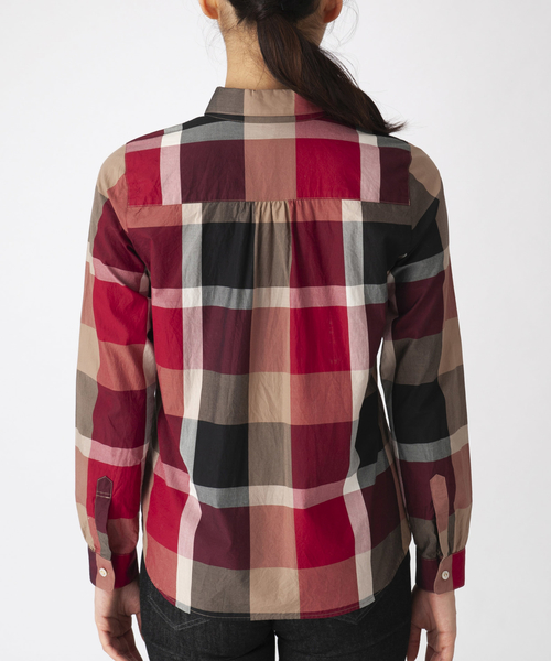 BLUE LABEL CRESTBRIDGE（ブルーレーベルクレストブリッジ）の「クレストブリッジチェックコンパクトブロードベーシックシャツ（シャツ/ブラウス・レディース・パープル系その他4/レッド系その他2・38/36）」の11枚目の写真