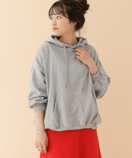 ITEMS URBANRESEARCH(アイテムズ アーバンリサーチ)の「ロゴプリントスウェットパーカー(パーカー)」|グレー
