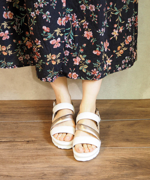 あしながおじさん（アシナガオジサン）の「〈あしながおじさん〉カジュアルサンダル（サンダル・レディース・イエロー/ブラック/ホワイト・S/L/LL/M）」の9枚目の写真