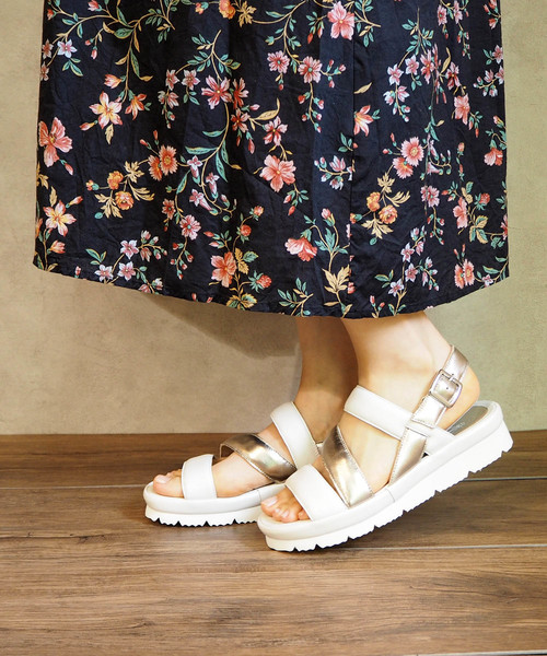 あしながおじさん（アシナガオジサン）の「〈あしながおじさん〉カジュアルサンダル（サンダル・レディース・イエロー/ブラック/ホワイト・S/L/LL/M）」の10枚目の写真