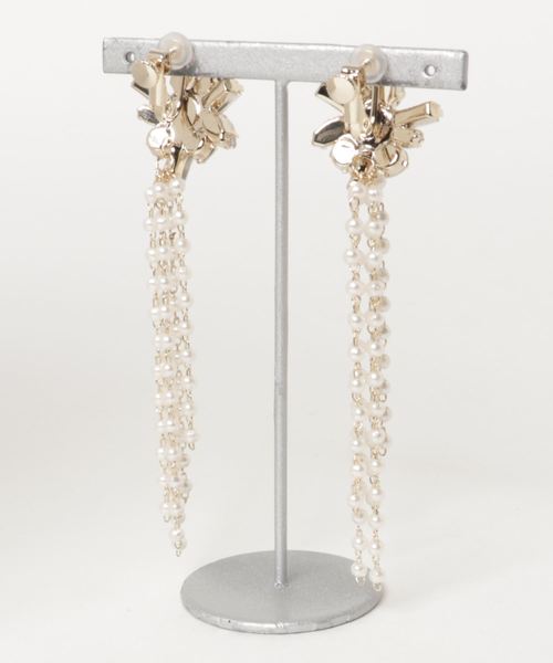 Cupid Heart（キューピッドハート）の「【Cupid Heart】結婚式アクセ ココパールタッセルイヤリング（イヤリング・レディース・ベージュ・MEDIUM）」の2枚目の写真