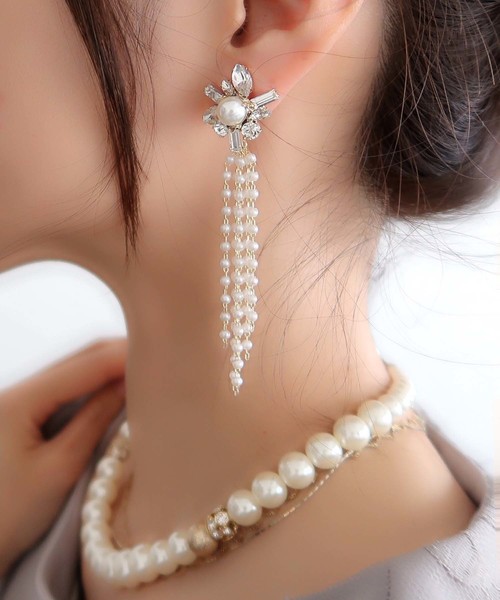 Cupid Heart（キューピッドハート）の「【Cupid Heart】結婚式アクセ ココパールタッセルイヤリング（イヤリング・レディース・ベージュ・MEDIUM）」の6枚目の写真