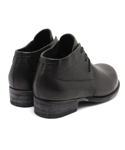 OURET（オーレット）の「OIL BACCHETTA CHUKKA BOOTS（ブーツ