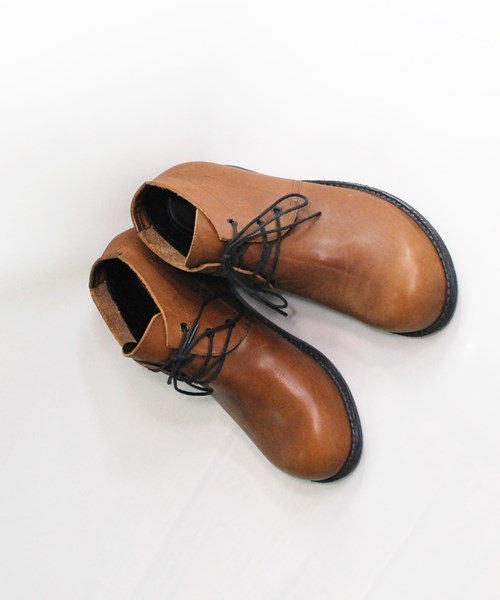 OURET（オーレット）の「OIL BACCHETTA CHUKKA BOOTS（ブーツ
