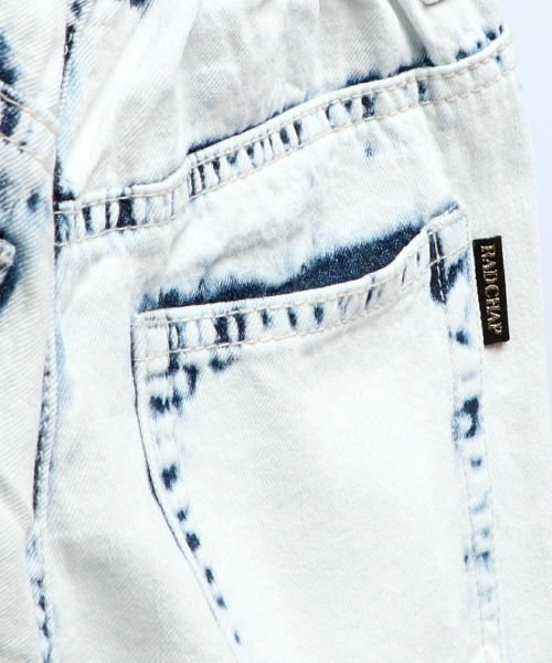 RADCHAP（ラッドチャップ）の「ブリーチデニムショートパンツ（デニムパンツ・キッズ・サックスブルー/ブルー・90cm/110cm/100cm/120cm/130cm/140cm/150cm）」の4枚目の写真