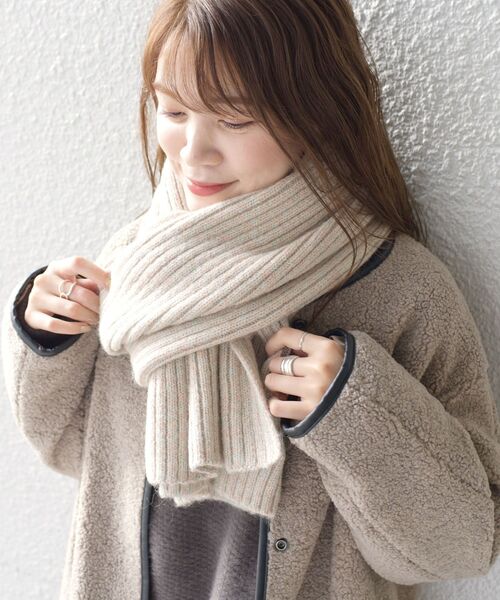 SHIPS(シップス)の「〈手洗い可能〉ミックスヤーンニットマフラー◇(マフラー・レディース・ピンク/グリーン・ONE SIZE)」の6枚目の写真