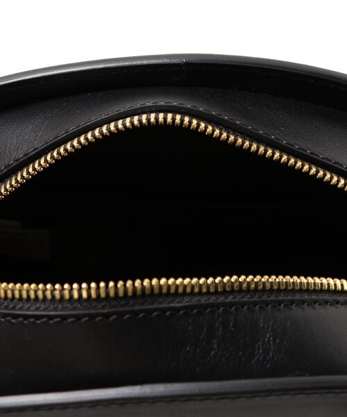 A.P.C.(アーペーセー)の「SAC DEMI-LUNE(ショルダーバッグ・レディース・ブラック/ダークネイビー・ONESIZE)」の10枚目の写真